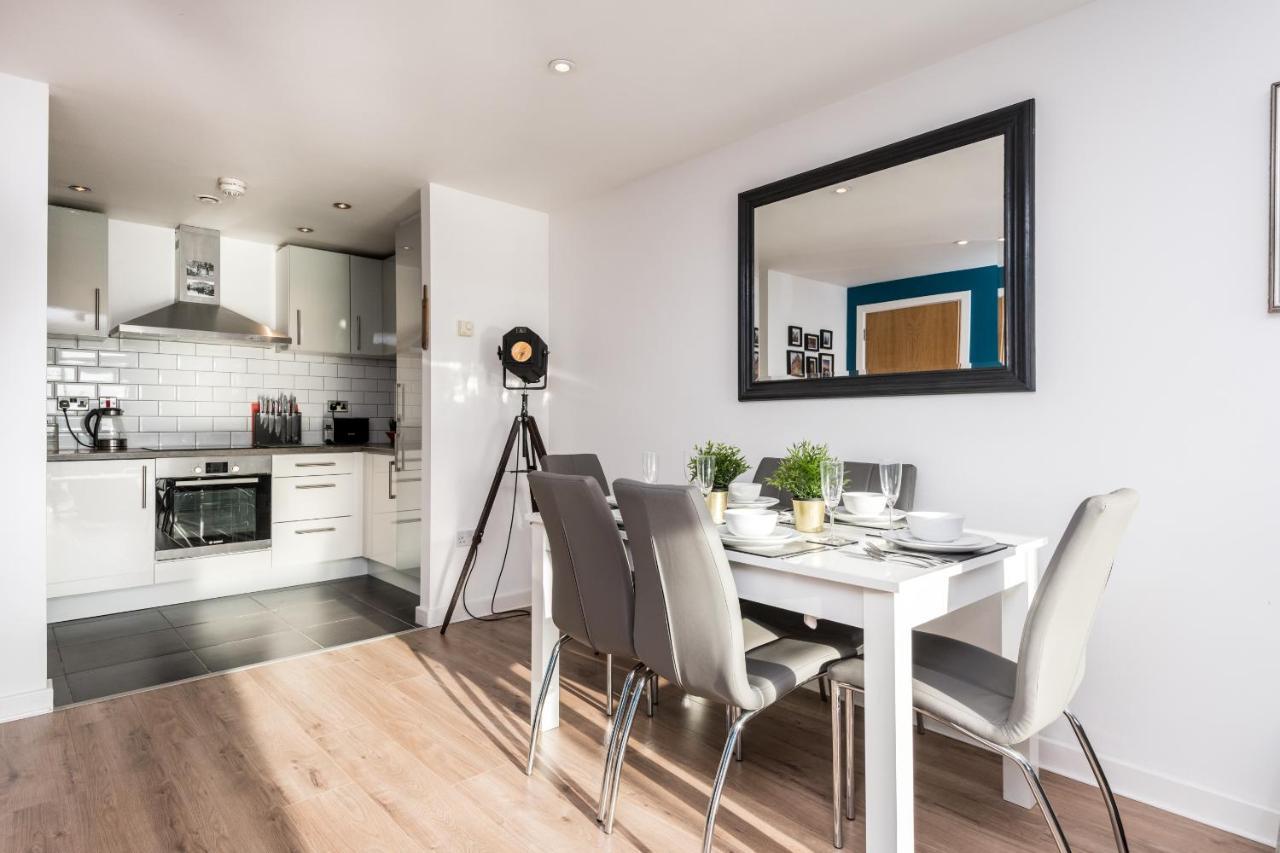 Host & Stay - The Baltic Penthouse With Balcony Liverpool Bagian luar foto